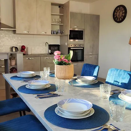 With A Parking Space - 23057 Apartman